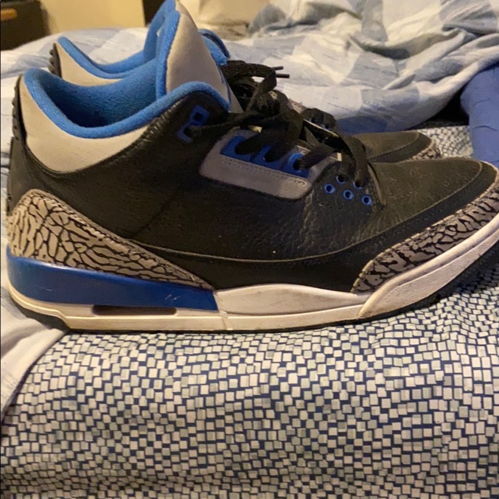 Air Jordan True Blue 3s